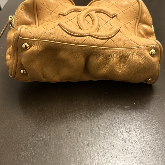 Chanel Handbag - Picture 2 of 10